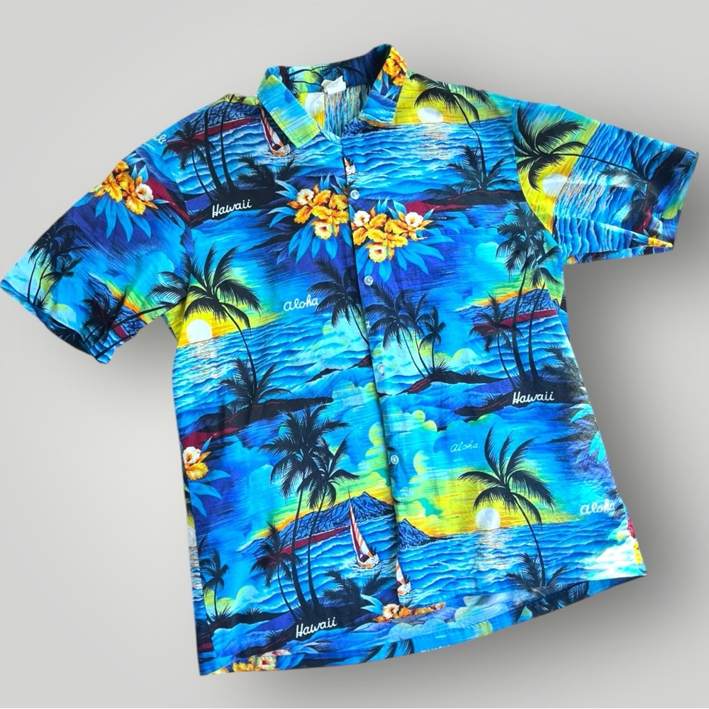 Royal Creations Hawaii Hawaiian Aloha Shirt with Palm Tree and Ocean Print